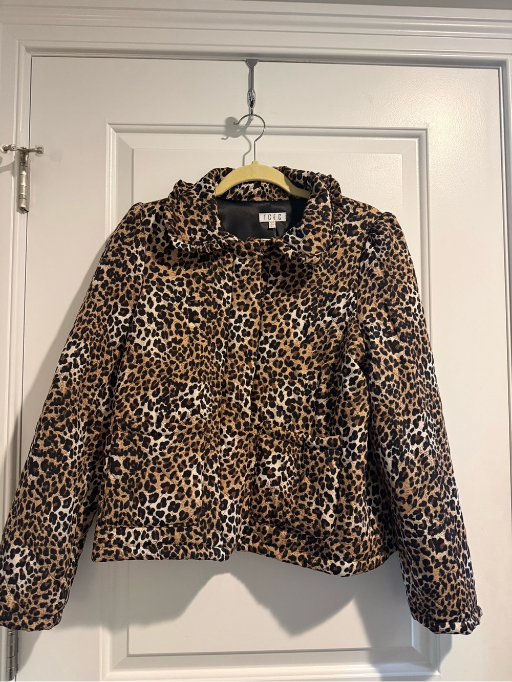 TCEC Leopard-Print Teddy Jacket in Brown and Black (NWT)